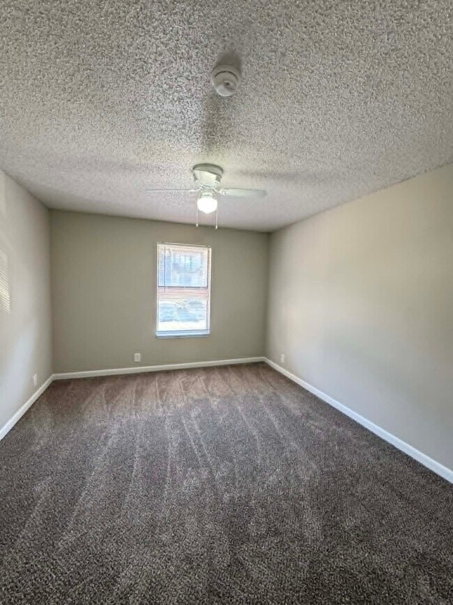 Building Photo - 4601 Packard Dr