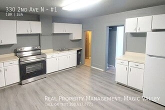 Building Photo - 330 2nd Ave N