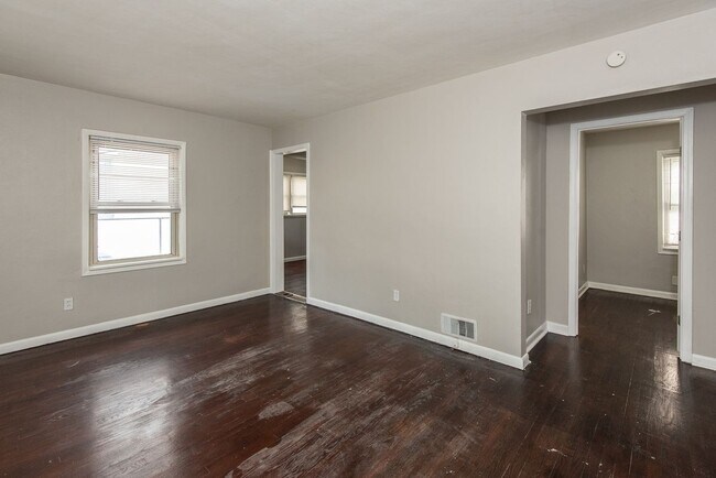 Building Photo - 320 Millman Dr