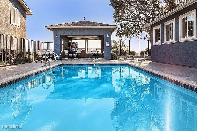 Building Photo - 1 br, 1 bath Apartment - 365 Caspian Way