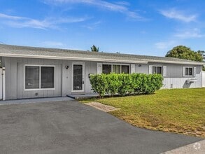 Building Photo - 4560 NW 3rd Ave