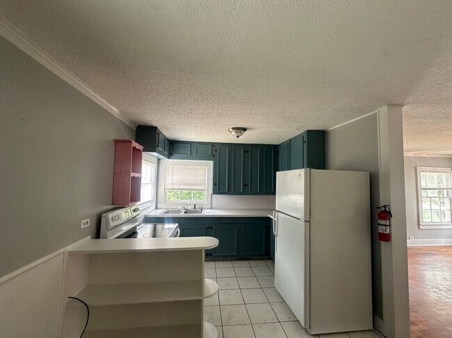 Foto del edificio - 605 Runnels Ave