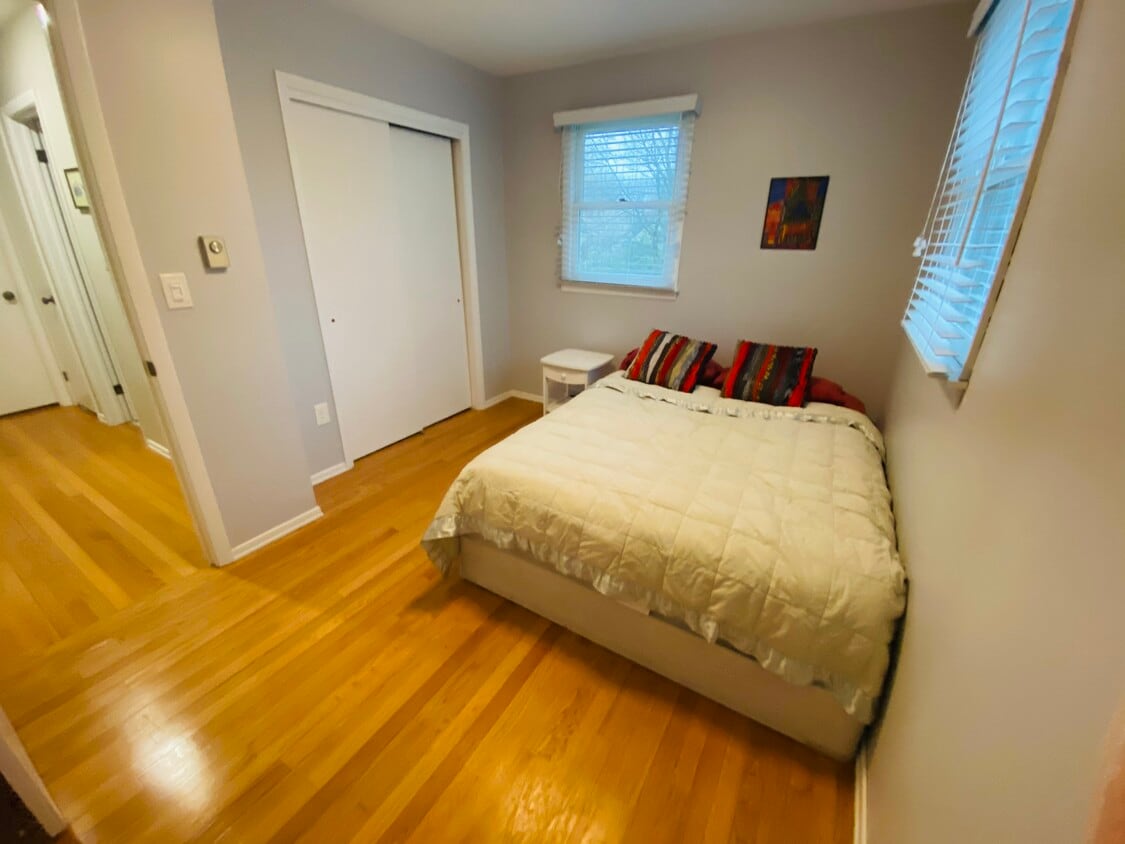 Primary Photo - 108 Lopes Ave