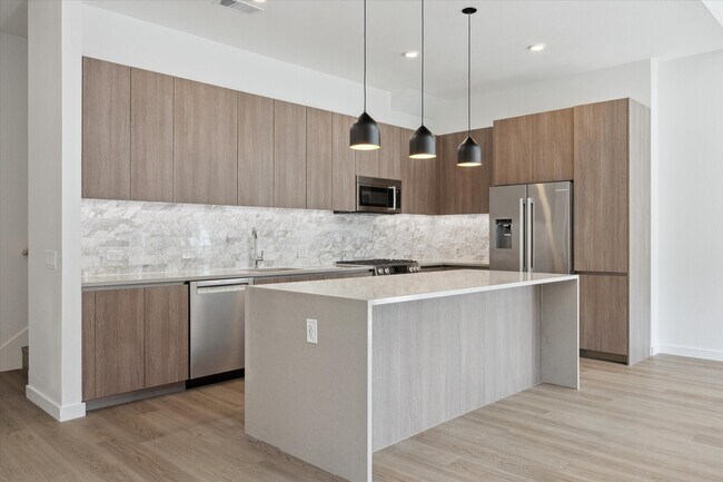 Building Photo - 1 Riva Row