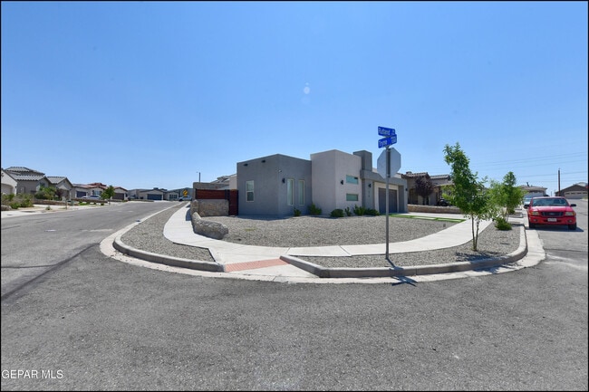 Building Photo - 218 Rutland Pl
