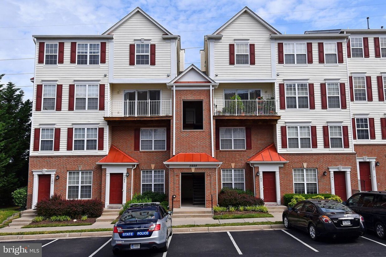 2484 Angeline Dr Unit 304, Herndon, VA 20171 Condo for Rent in