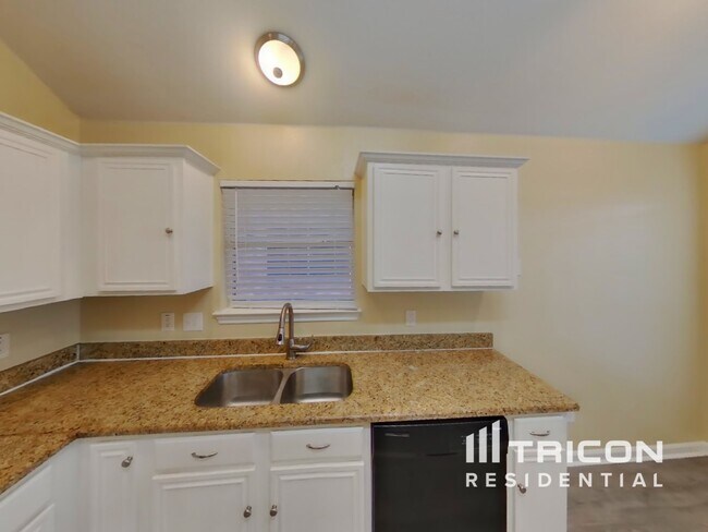 Building Photo - 2616 Spring Rain Dr