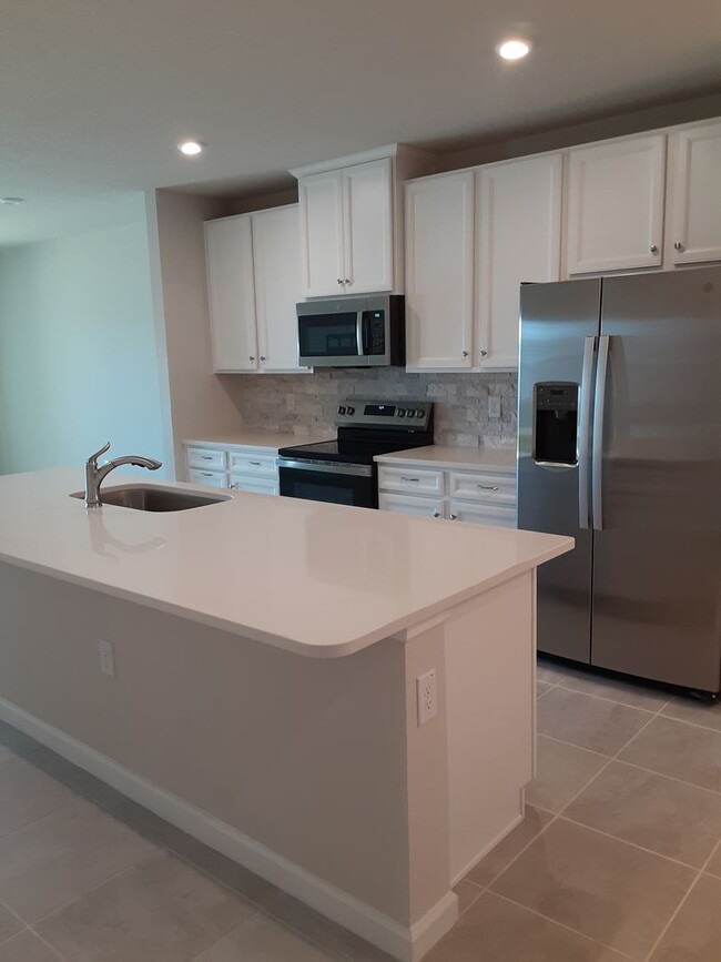 Building Photo - Beautiful Brand New Home - A Must See