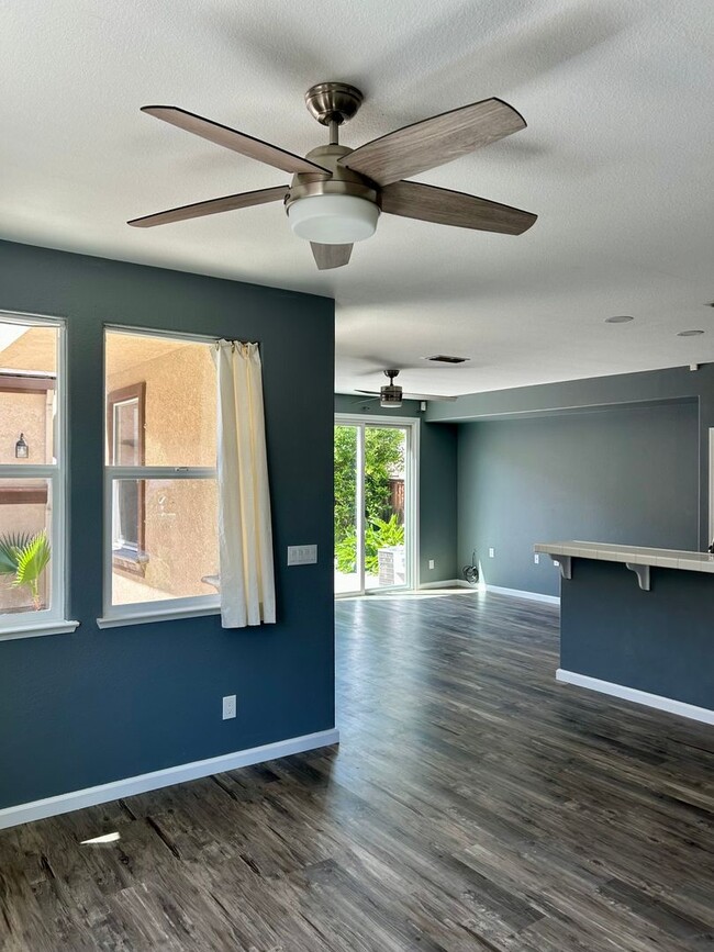 Foto del edificio - Newly Remodeled 3-Bed Home in Lathrop