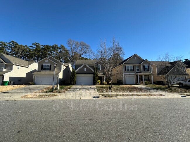 Foto del edificio - 822 Rook Rd