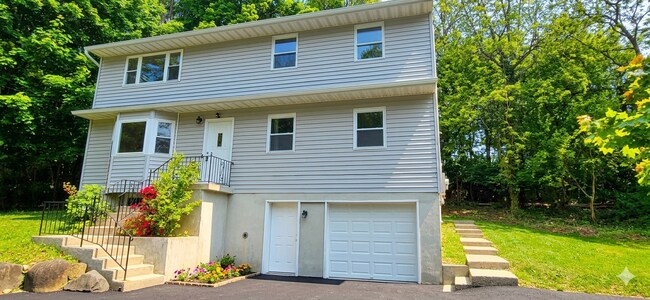 ¡Bienvenido! - 153 Vernon Valley Rd
