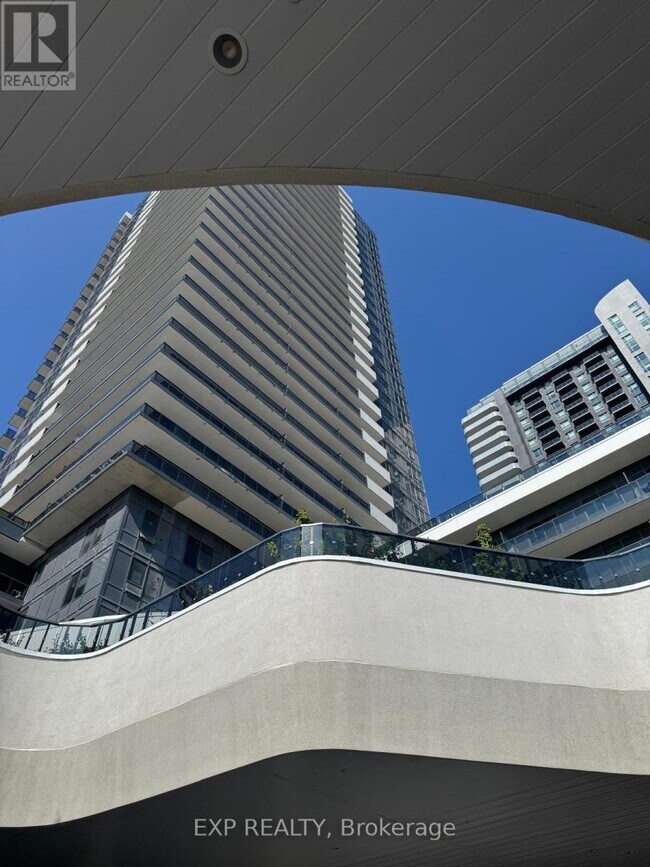 Building Photo - 5105-5105 Hurontario St