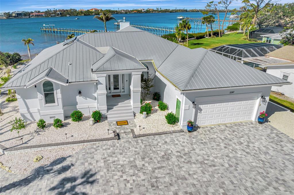 Primary Photo - 2287 Bayshore Rd