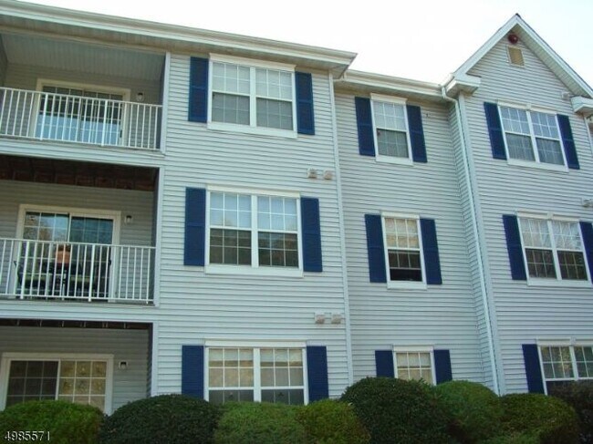 Building Photo - 112 Stratford Pl