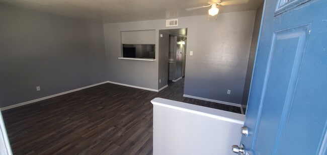 Foto del edificio - 2718 Sherman St