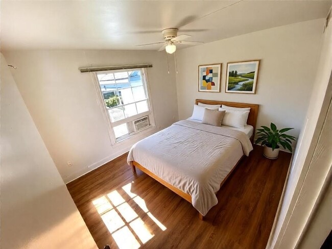 Building Photo - 1836 Rivercrest St