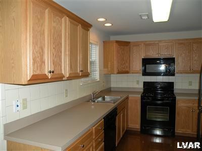 Building Photo - 5966 Saratoga Ln