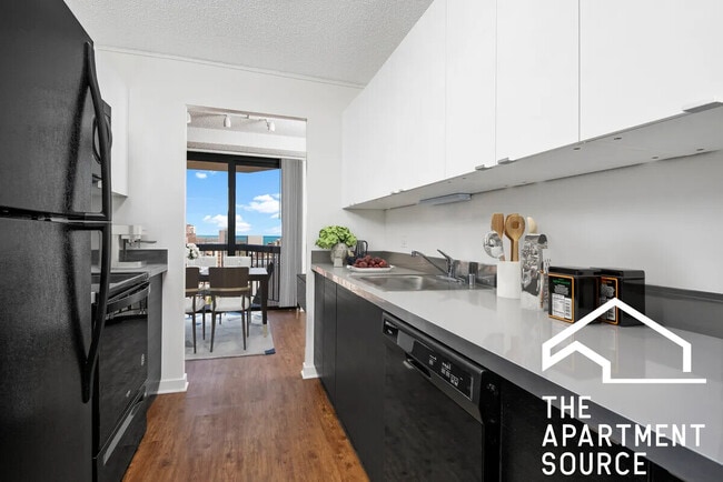 Building Photo - 1133 N Dearborn St