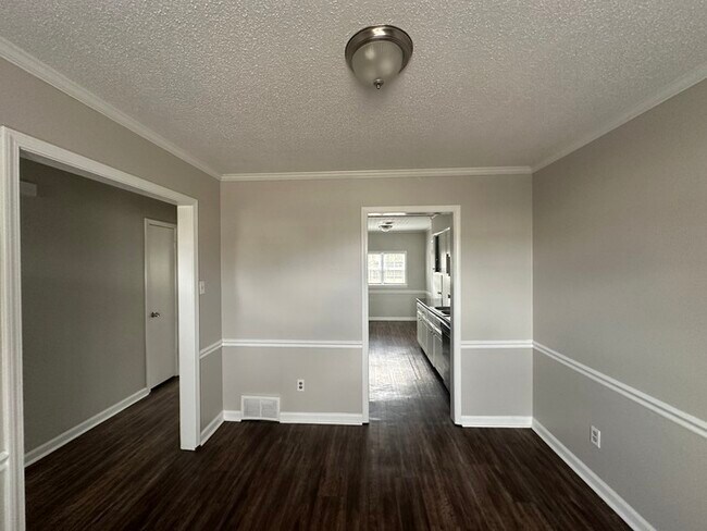 Foto del edificio - 6837 Valley Park Dr