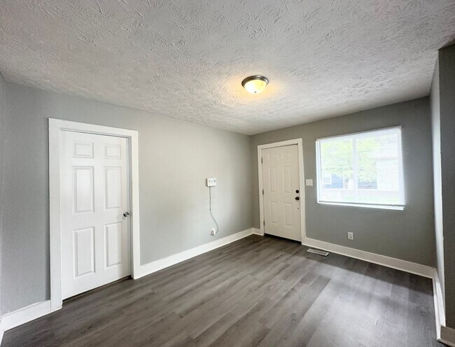 Foto del edificio - 1523 N Tacoma Ave