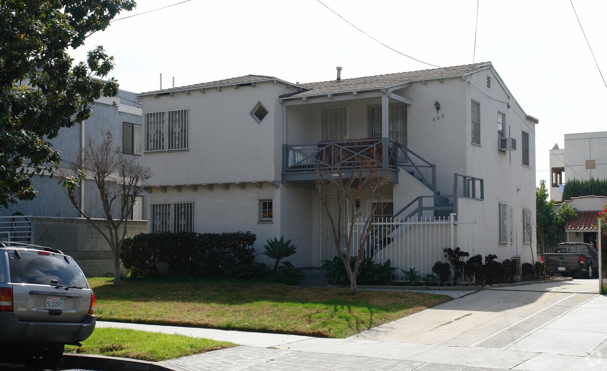 Primary Photo - 600 E Elk Ave