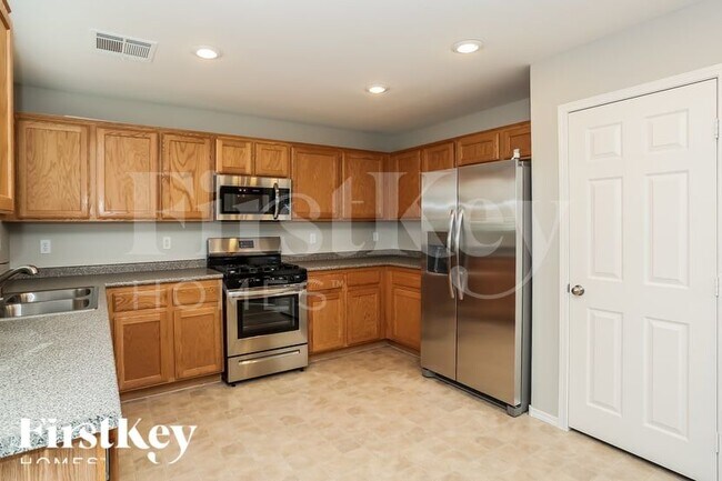 Foto del edificio - 7225 N Harbow Ridge Pl
