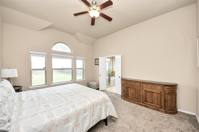 Building Photo - 12410 Girasole Ct