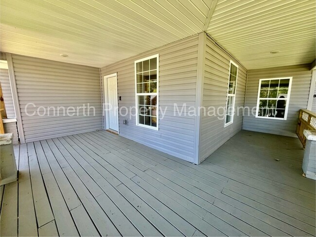 Building Photo - 774 Gracey Ave