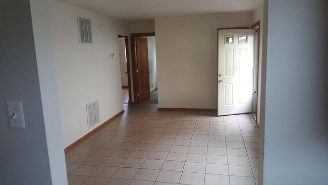 Building Photo - 56 Regis Dr