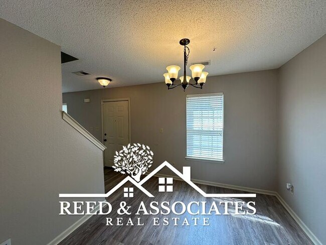 Building Photo - 3 Bedroom - Cordova Home Located Near Shel...