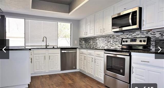 Building Photo - 4133 Hawthorn Ln