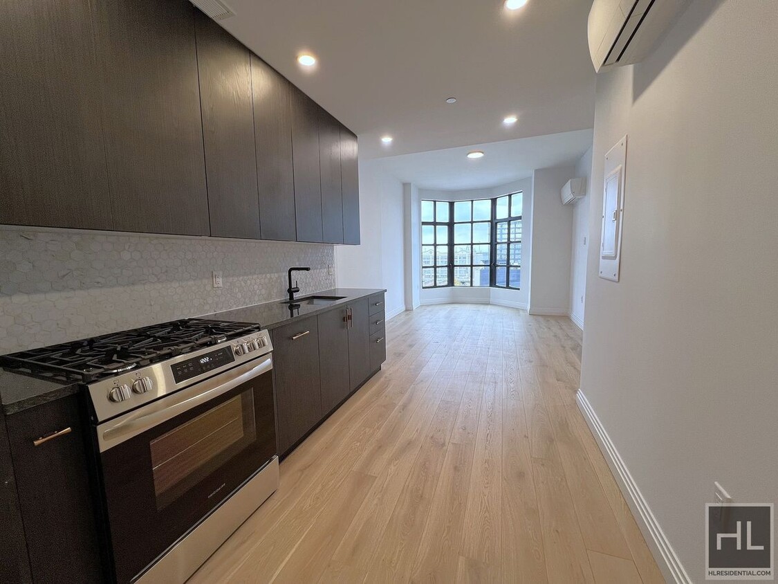 Foto principal - Luxurious 1 bedroom/1 Bathroom duplex apt ...