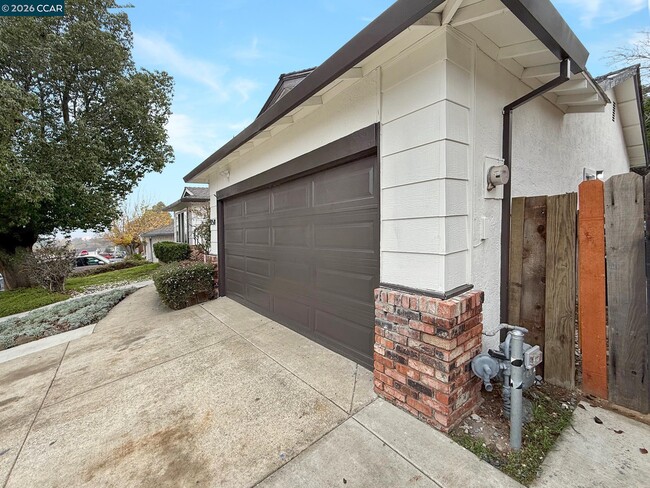 Foto del edificio - 1158 Jensen Cir