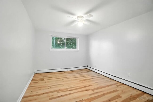 Building Photo - 506 Main St