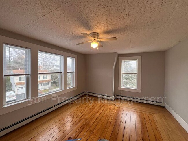 Foto del edificio - 1530 Riverside Ave