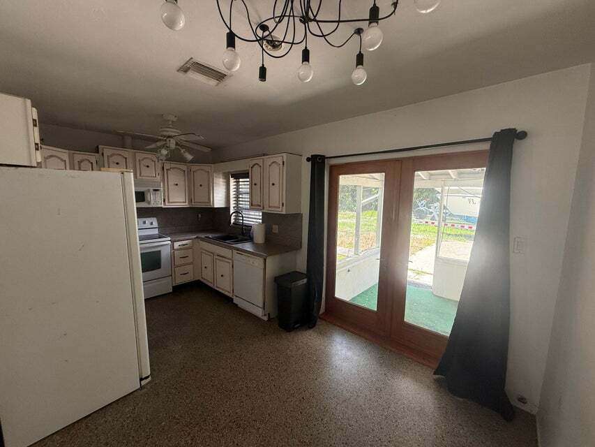 Foto principal - 601 NW 2nd Ave