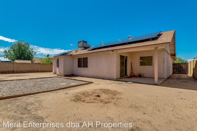 Foto del edificio - 3 br, 2 bath House - 6213 W ACOMA DR