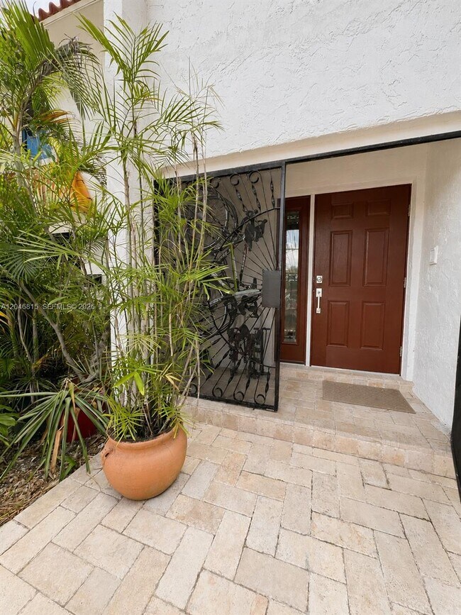 Foto del edificio - 1540 NE 105th St