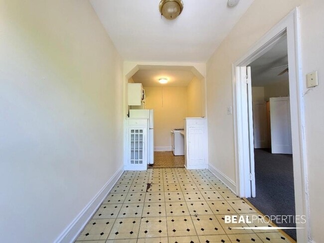 Building Photo - 0 bedroom in CHICAGO IL 60625