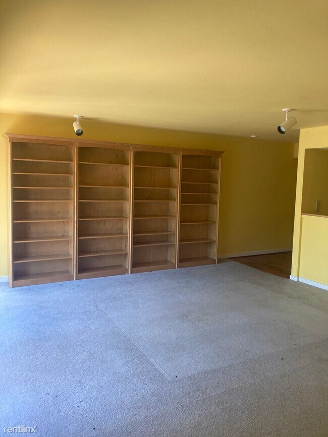 Foto del edificio - 2 br, 2 bath House - 303 (B) 2nd St. NW