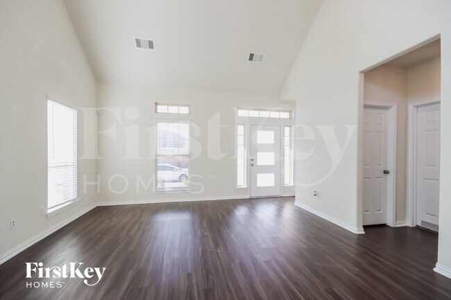 Foto del edificio - 12543 Highgrove Springs Dr