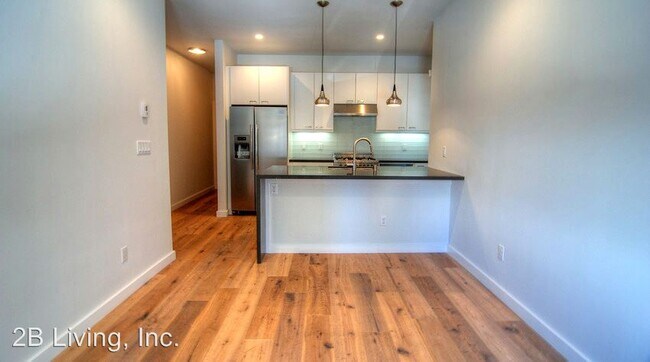 Building Photo - 1371 Minna St