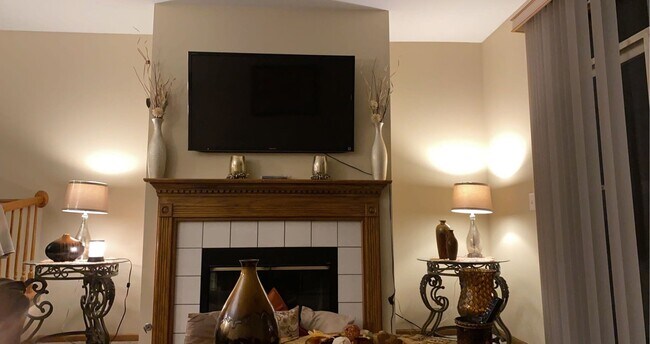 Building Photo - 2845 Falling Waters Dr