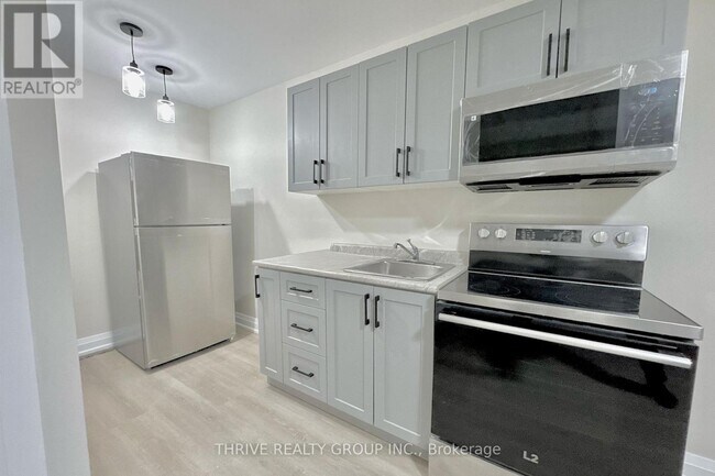 Photo du bâtiment - 645 Chiddington Ave