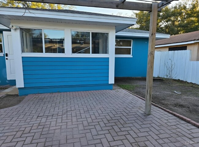 Foto del edificio - 1832 Callahan St