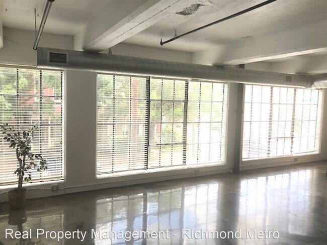 Building Photo - 101 W Marshall St