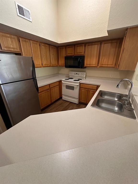 Foto del edificio - 13013 Mulberry Park Dr