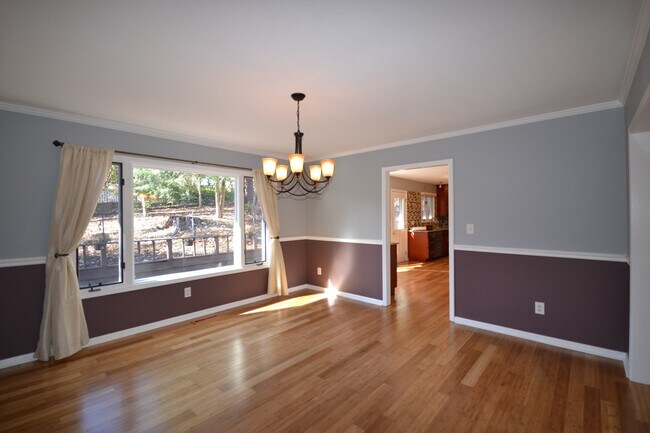 Foto del edificio - 100 Hyde Ave