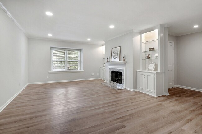 Foto del edificio - 60 Chaumont Square NW