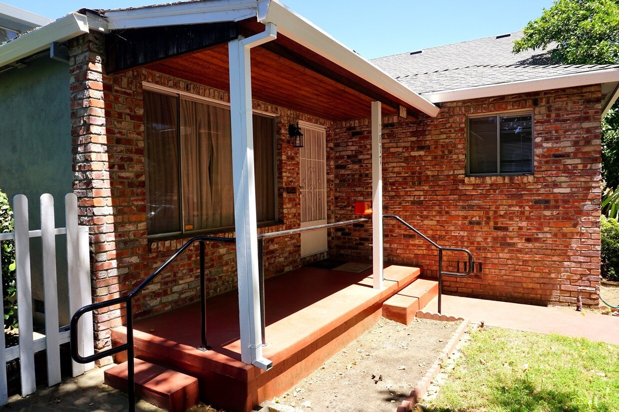 Foto principal - 1817 V St